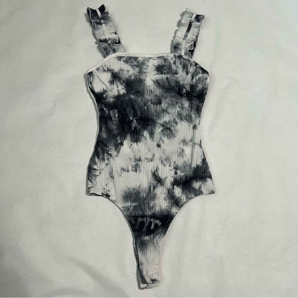 Le Lis Black & White Tie-Dye Ribbed Bodysuit Size S
